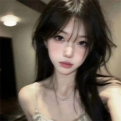 街上流行红裙子